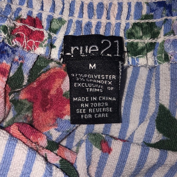 Floral Off The Shoulder Blouse - Picture 2 of 2